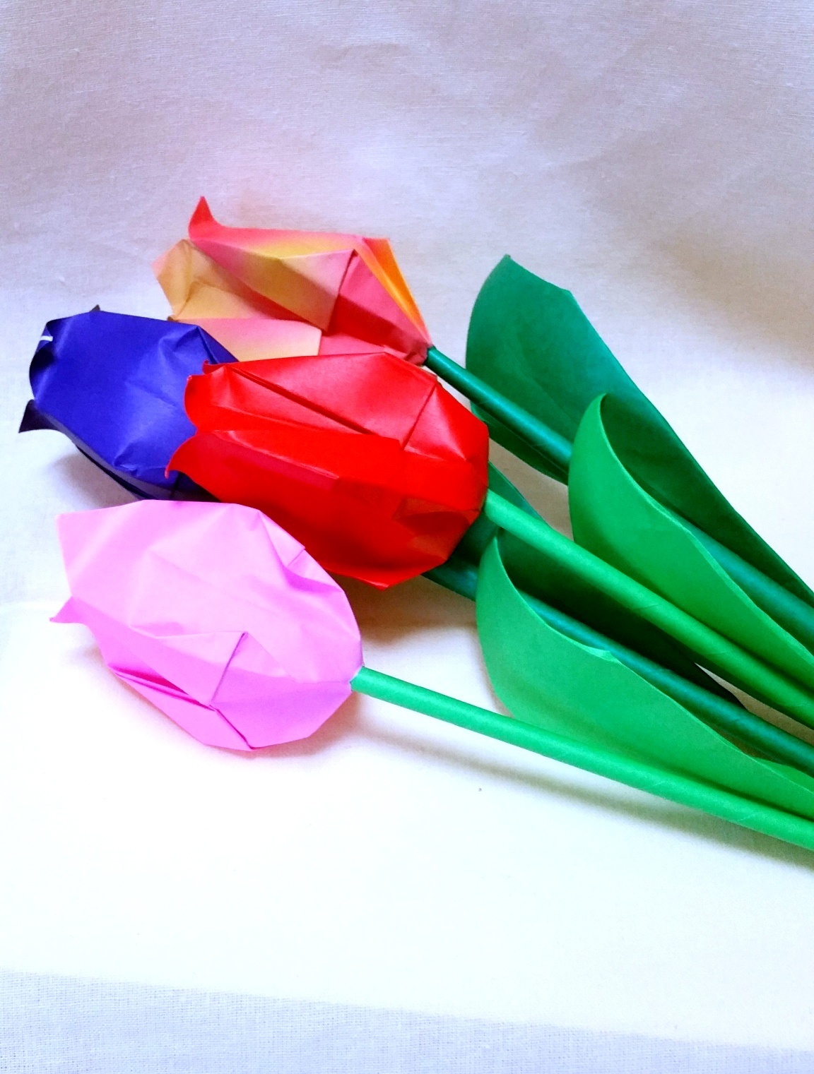 チューリップの作り方 簡単まとめ 立体 平面 折り紙 画用紙 ぽぴあコレクション